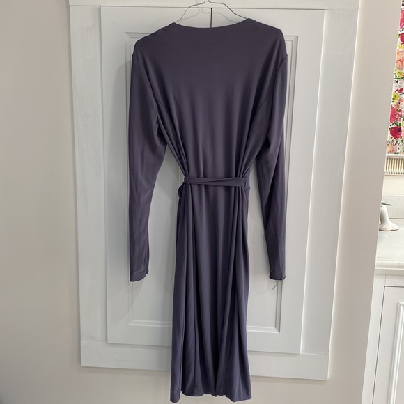 Grey/purple Bandolino wrap-dress..US10 - Picture 3 of 3